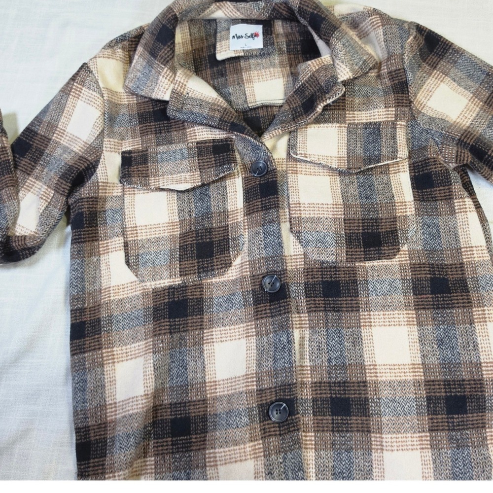 Miss Selfie Plaid Shacket Brown Tan Cream Button Front Flap Pockets Large